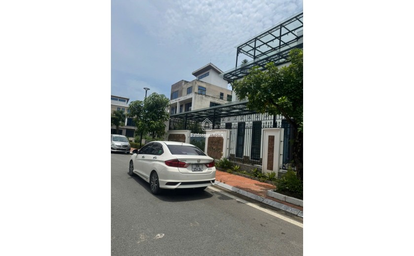 Bán Biệt thự Lan Viên Villas – Đặng Xá, Gia Lâm - 340m - dòng tiền tốt - vỉa hè , ô tô đỗ ,giá 66 tỷ